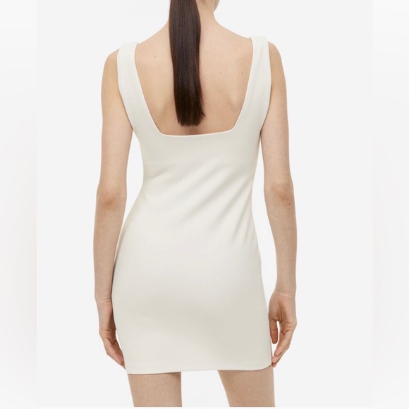 H&M Pleated Dress in Ivory White XL NWT - Picture 2 of 9